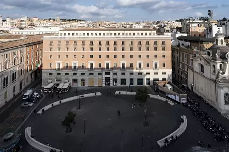 Palazzo Marini, Piazza San Silvestro, Roma