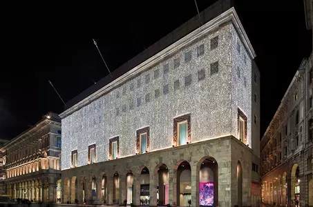 MILANO, Palazzo La Rinascente - Piazza Duomo (Visione del palazzo)